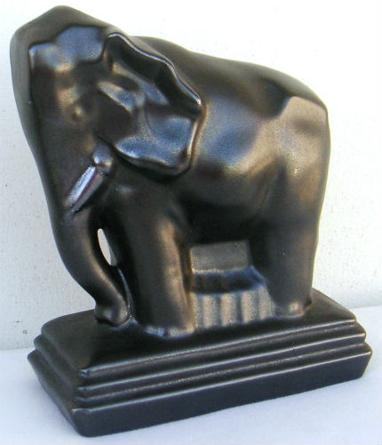 Diverses matières · Elephants EN Porcelaine - Ceramique