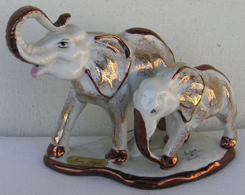 Diverses matières · Elephants EN Porcelaine - Ceramique