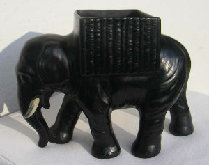 Diverses matières · Elephants EN Porcelaine - Ceramique