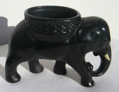 Diverses matières · Elephants EN Porcelaine - Ceramique