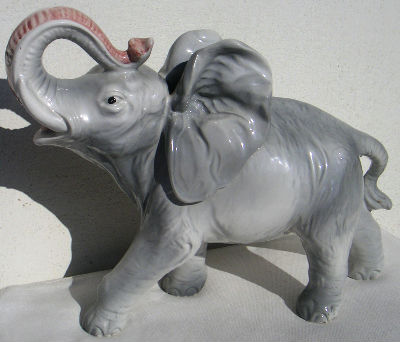 Diverses matières · Elephants EN Porcelaine - Ceramique