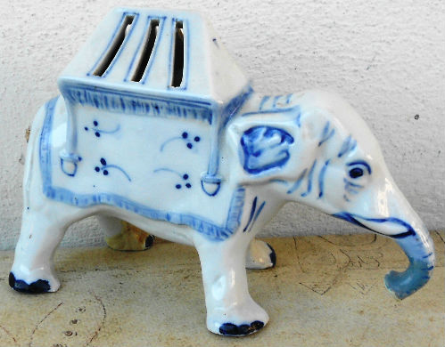 Diverses matières · Elephants EN Porcelaine - Ceramique