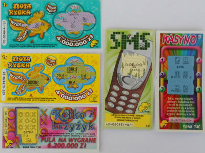 Objets insolites · POLOGNE (petit éléphant jaune)