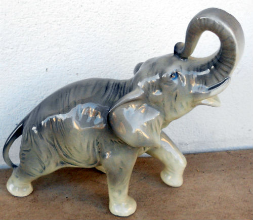 Diverses matières · Elephants EN Porcelaine - Ceramique
